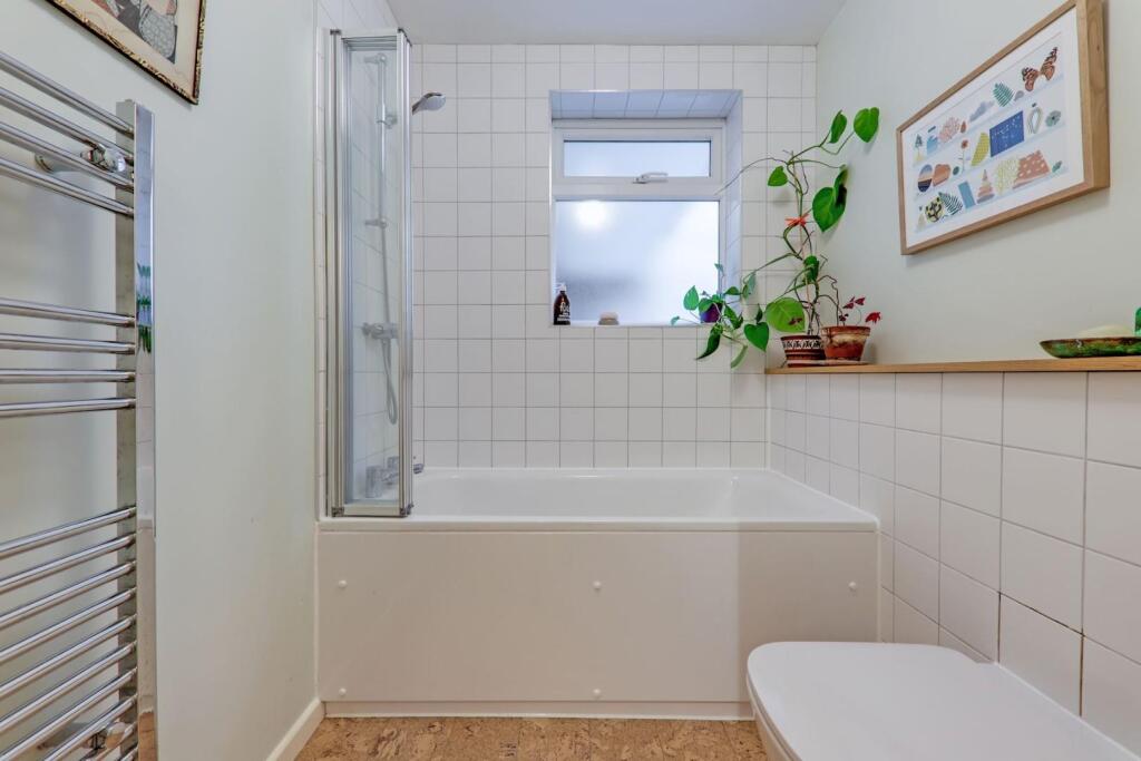 14-048dJHPropWorld - 3 Ian Court - 40-medium.jpg