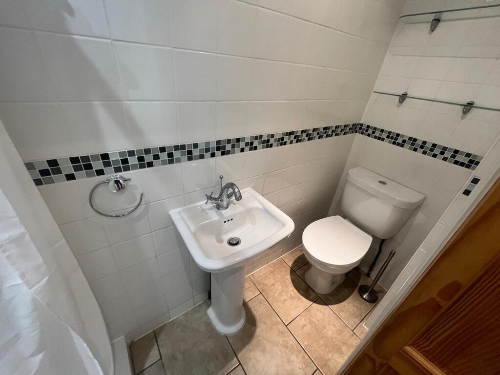 Ground Floor Bathroo