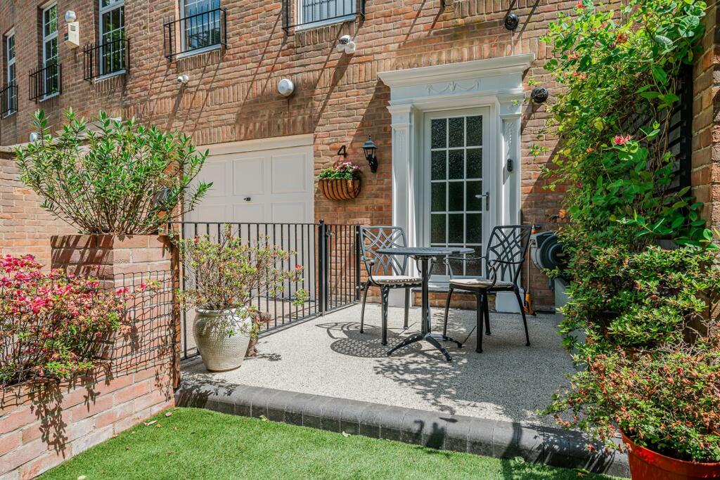 #116 - Holly Lodge-41.jpg