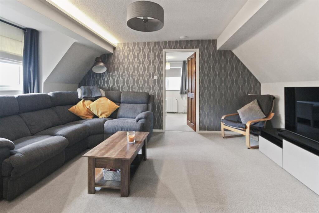 Lovell Court  (5).jpg