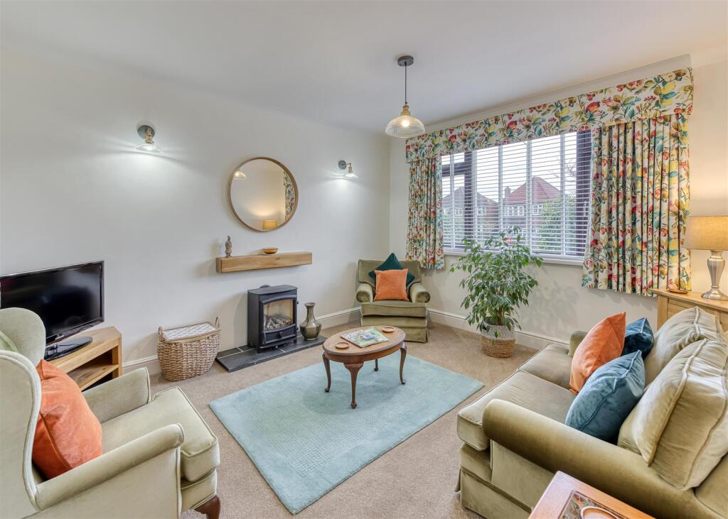 75 Birches Road-sitting.jpg