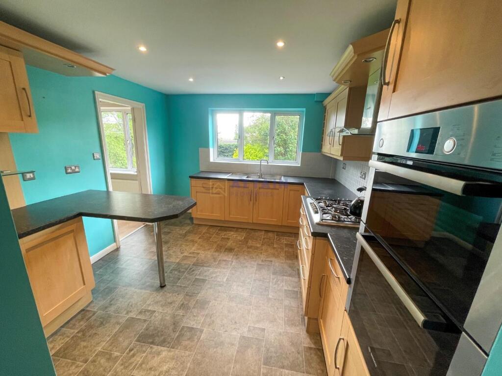 Kitchen Alt.jpg