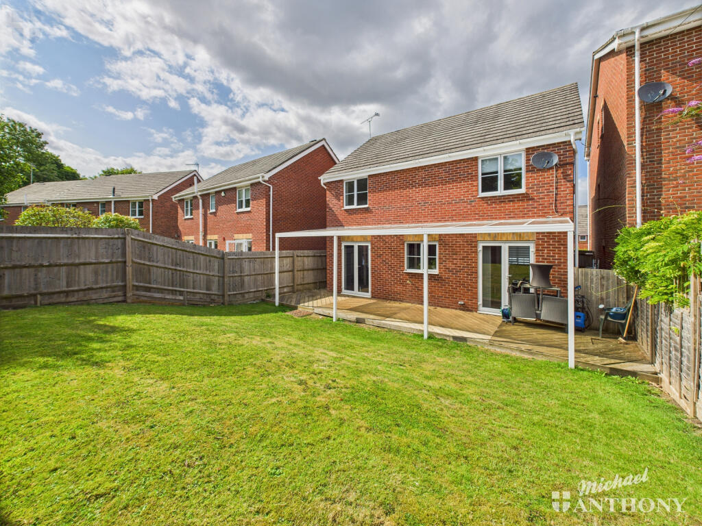 CAM03852G0-PR0378-STILL027