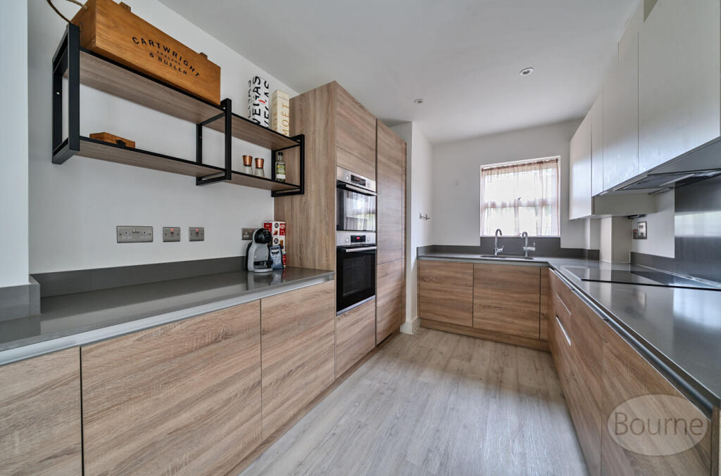 b668f405-7c40-44a...