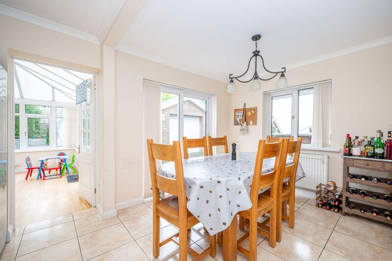 Kitchen/Dining