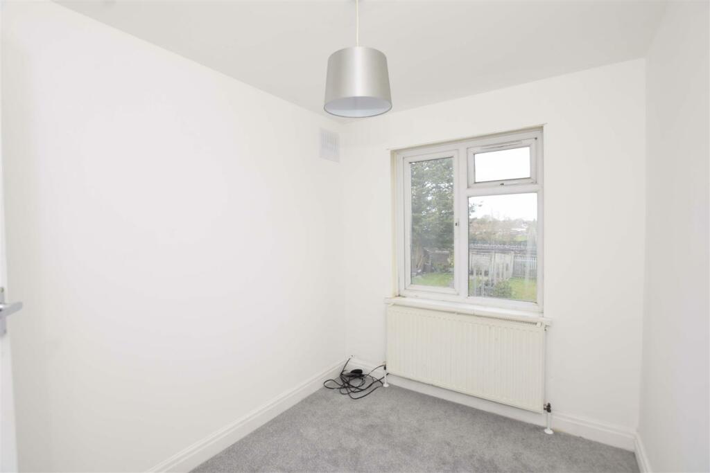 bedroom 3 copy.jpg