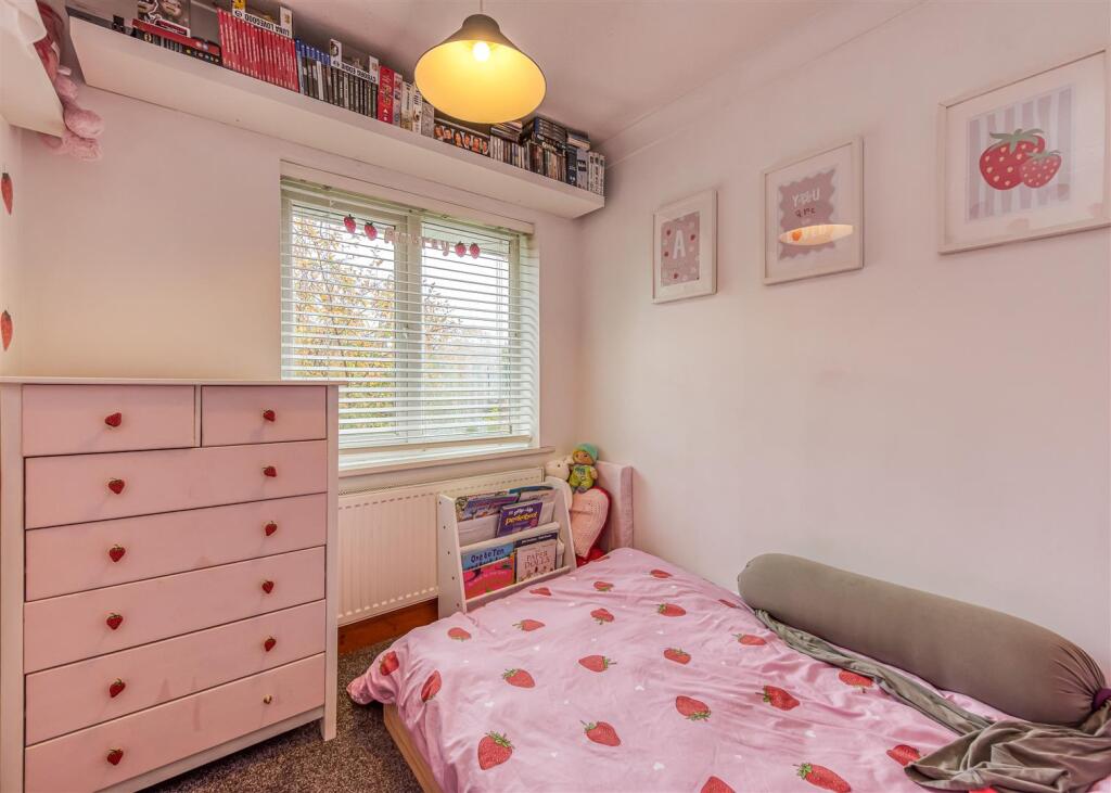 12 Strathmore Crescent-Bedroom 3.jpg