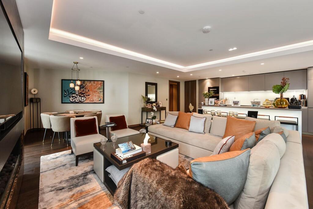 Flat 1104 Dahlia House(20).JPG