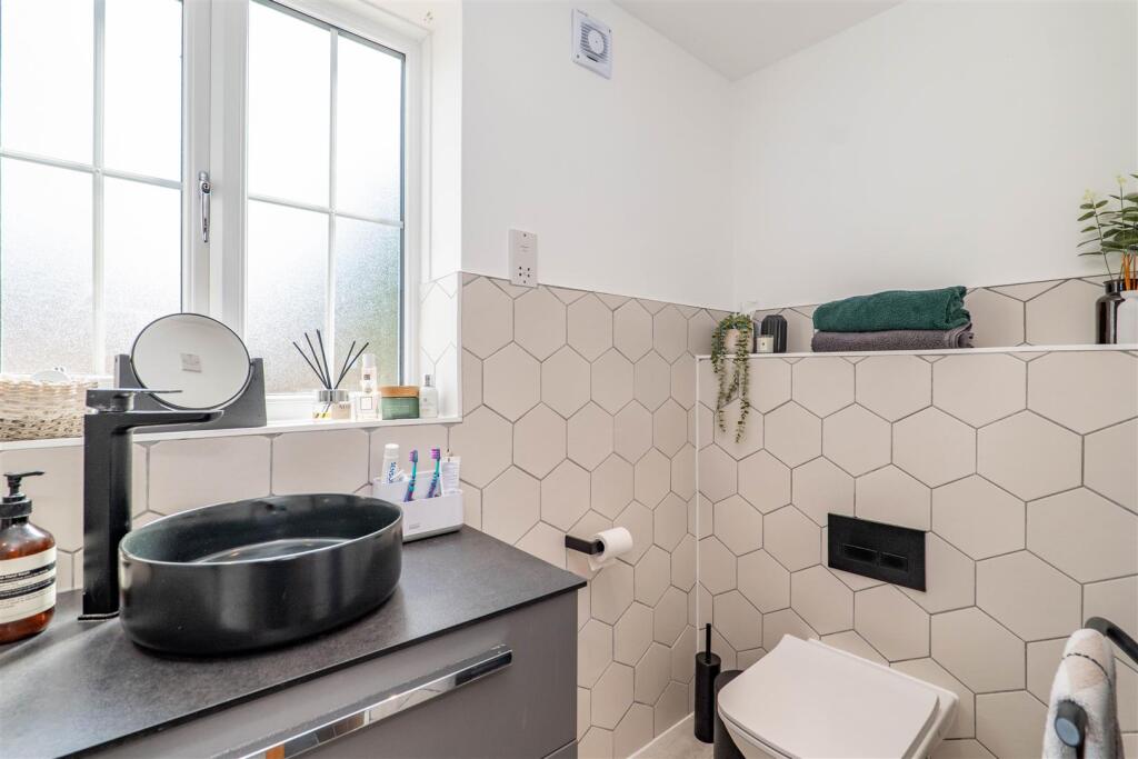 Master Bedroom Ensuite