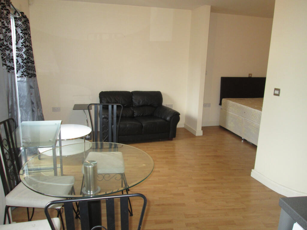 Dining / Lounge Area