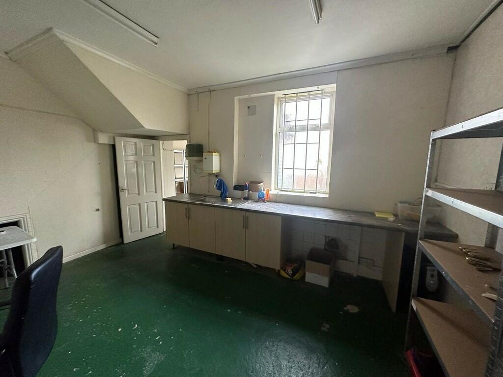 PHOTO-2024-10-29-...