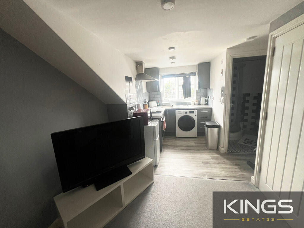 Flat 4, 14a Shile...