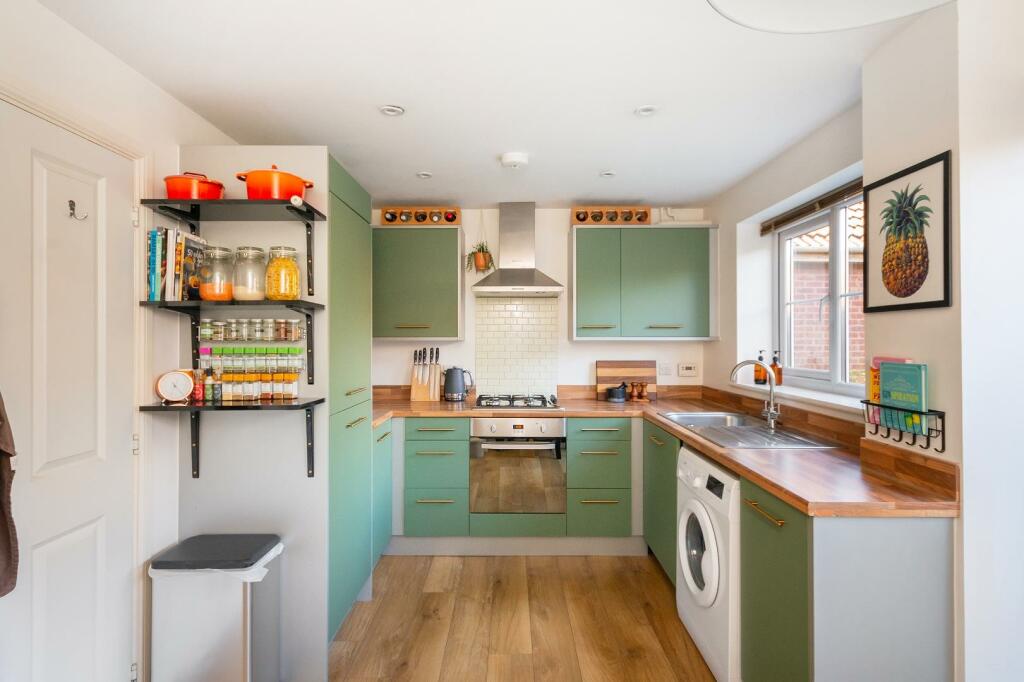 3S7LCHD - KitchenDiner E.jpg