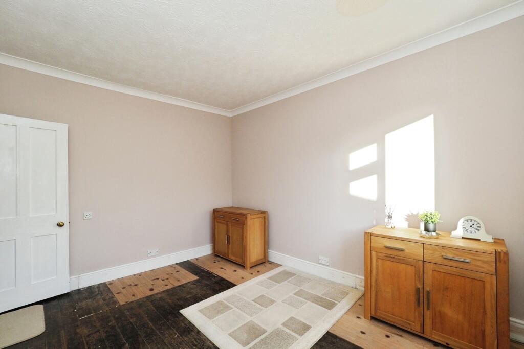 Dining Room/Bed3