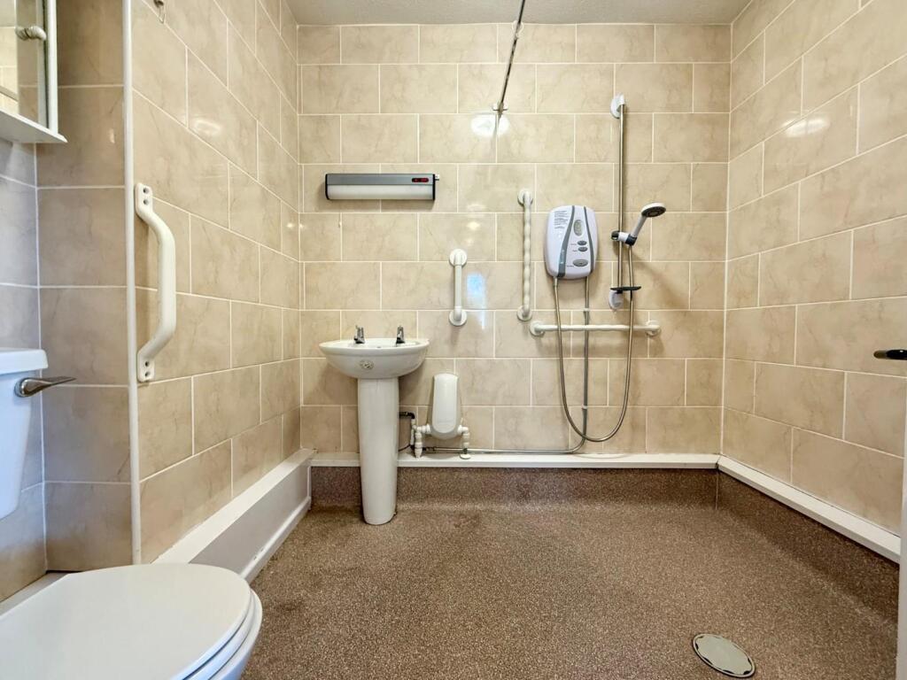 20 Fitzwilliam Bathroom.jpg