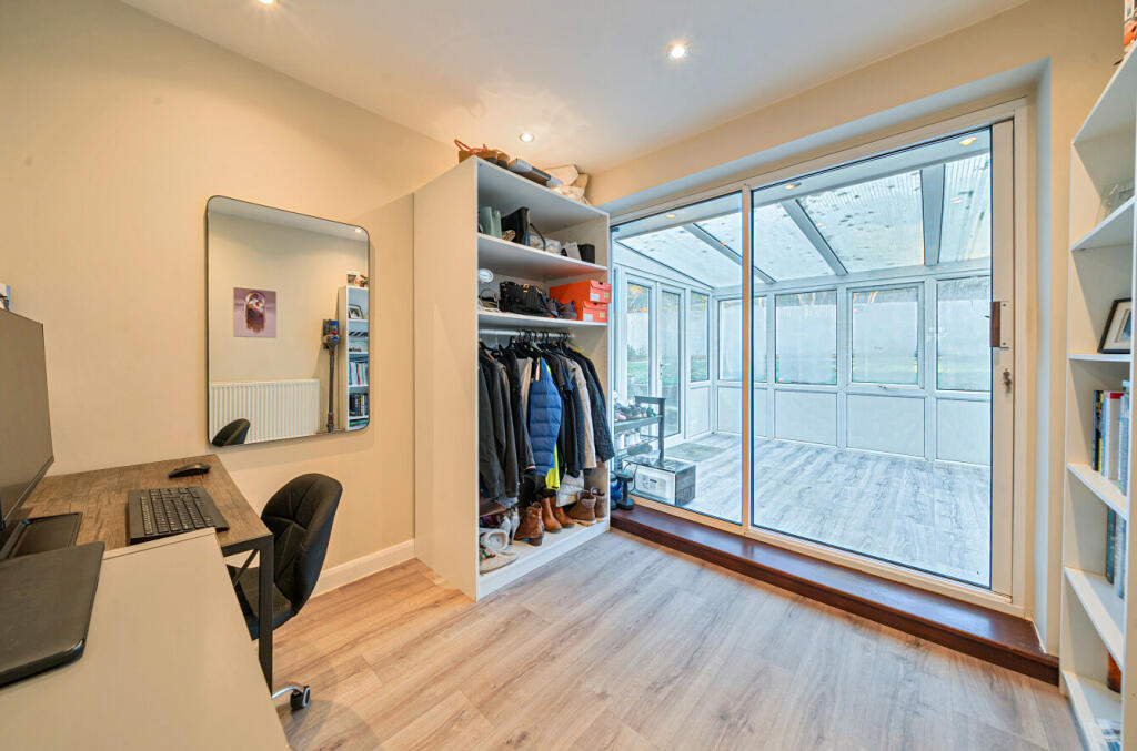 1383065-5-692030f...