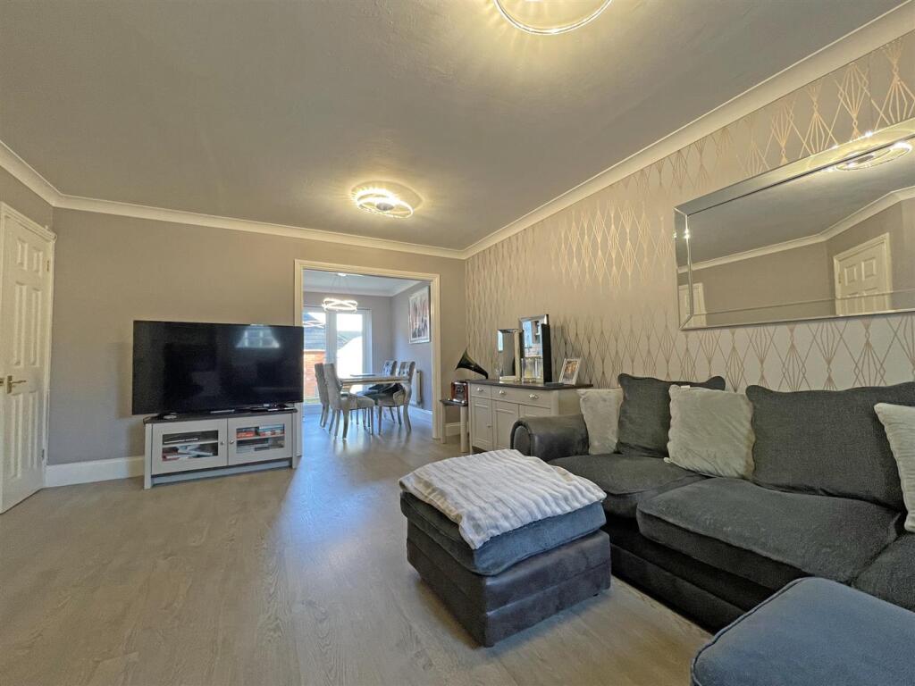 Temeraire Road 85 lounge for inside.jpg