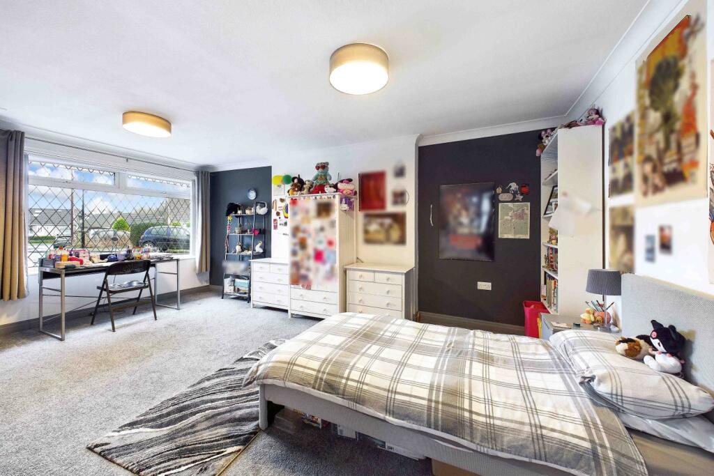 CAM03162G0-PR0210-STILL001-2