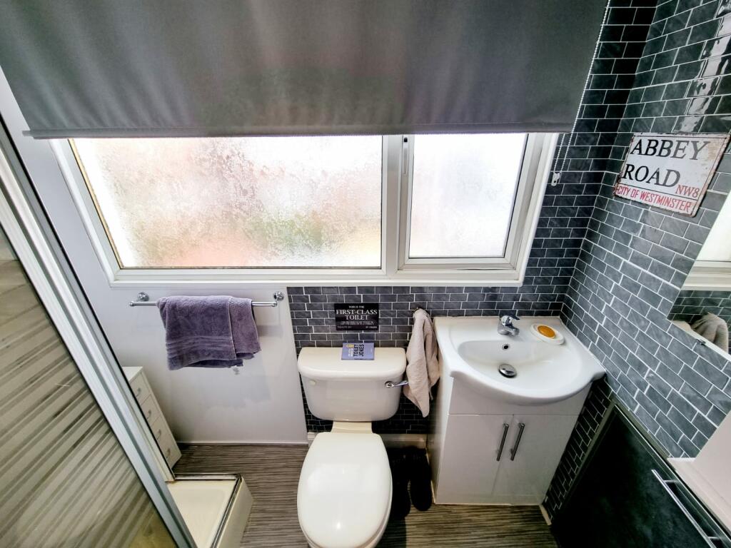 e16d61f9-9aef-499e-89df-49d7028c5960