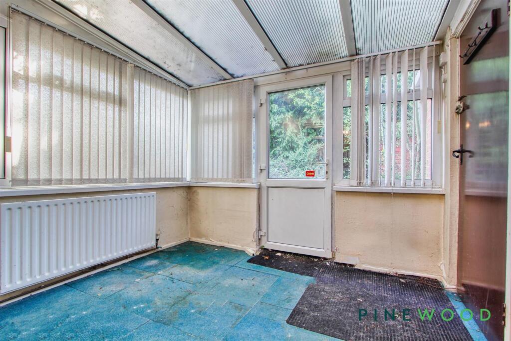 SUN ROOM / DINER