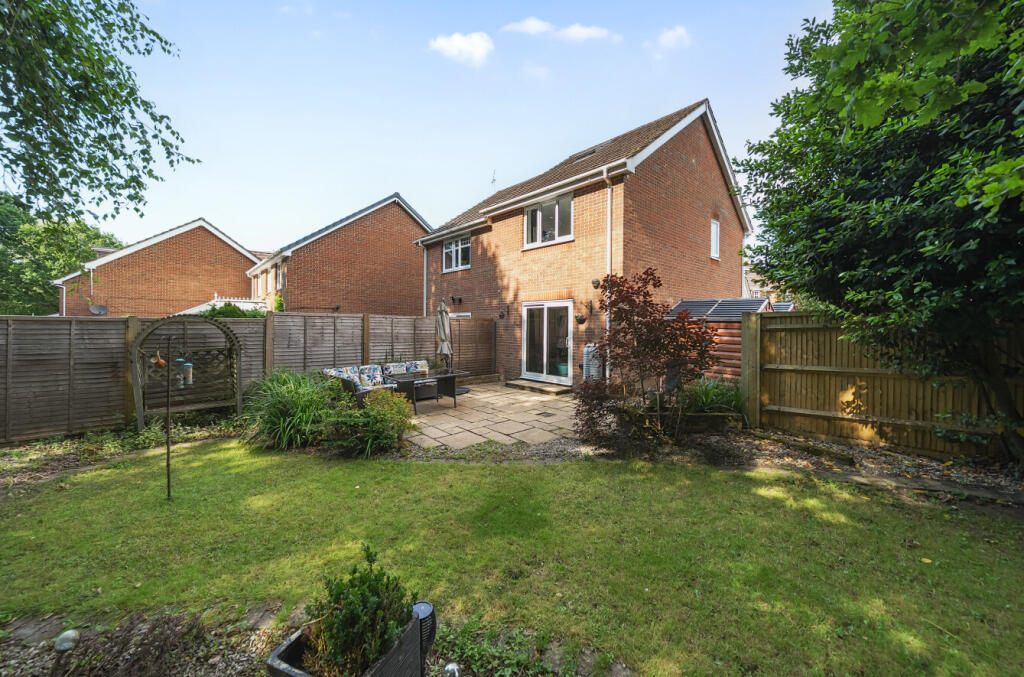 1313724-18-685584...