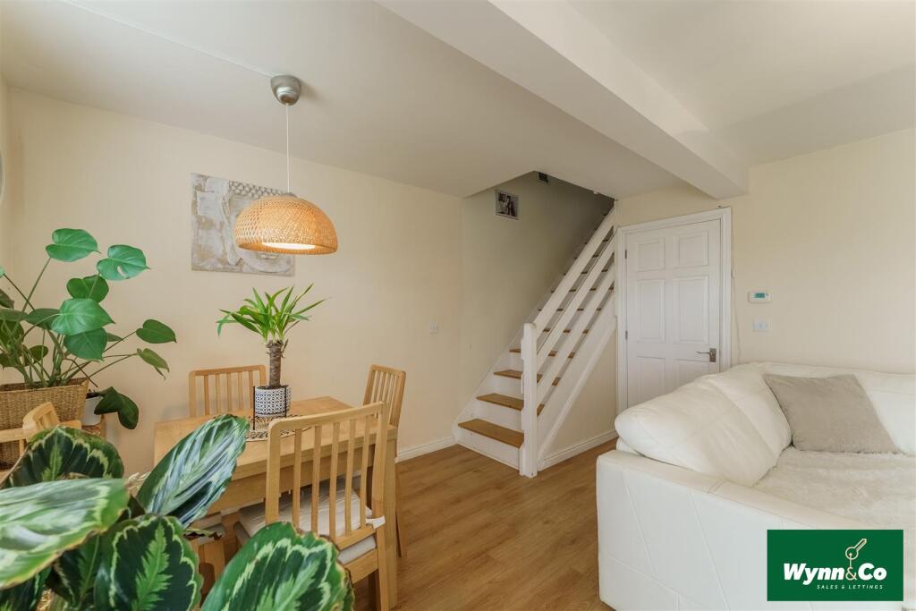 31 Devon Grove-1007L.jpg