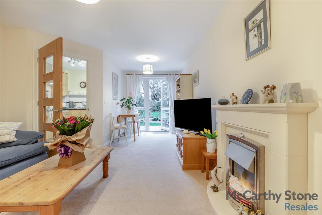 8672483-interior13.jpg