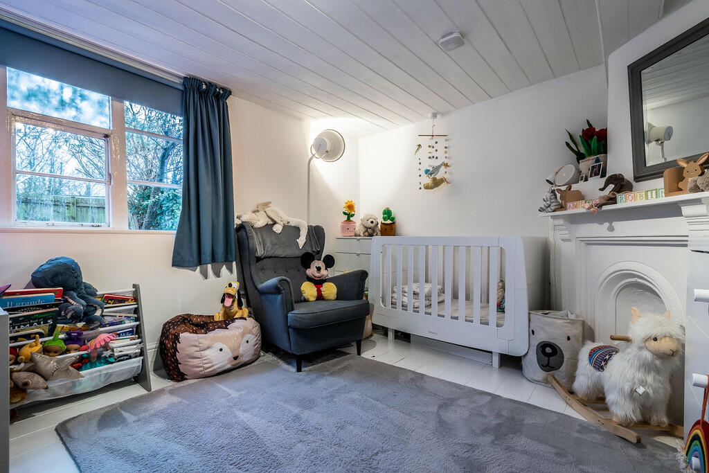 39 Lower North St...