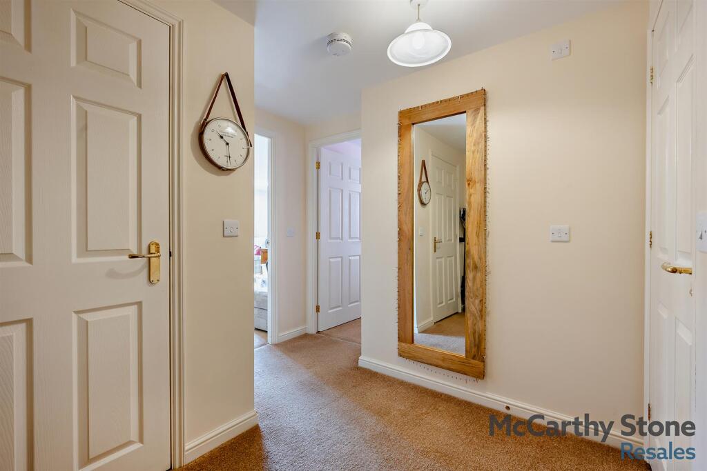 8651400-interior16-800.jpg