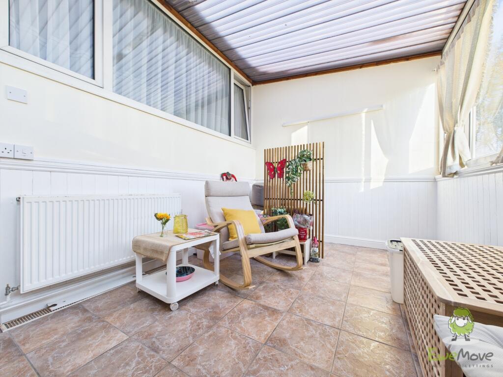 CAM01543G0-PR0124-STILL031