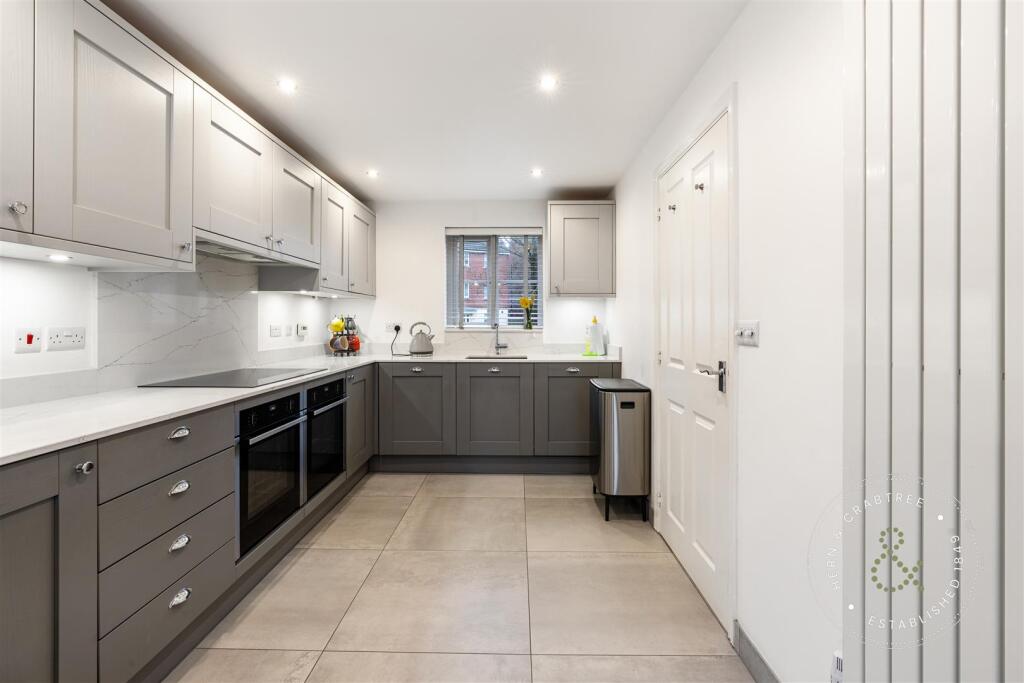 Ffordd Nowell, Hern Crabtree (2).jpg