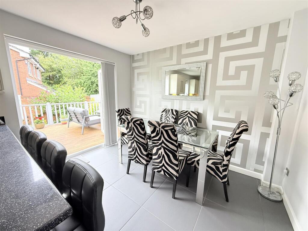 Fitted Dining Kitchen