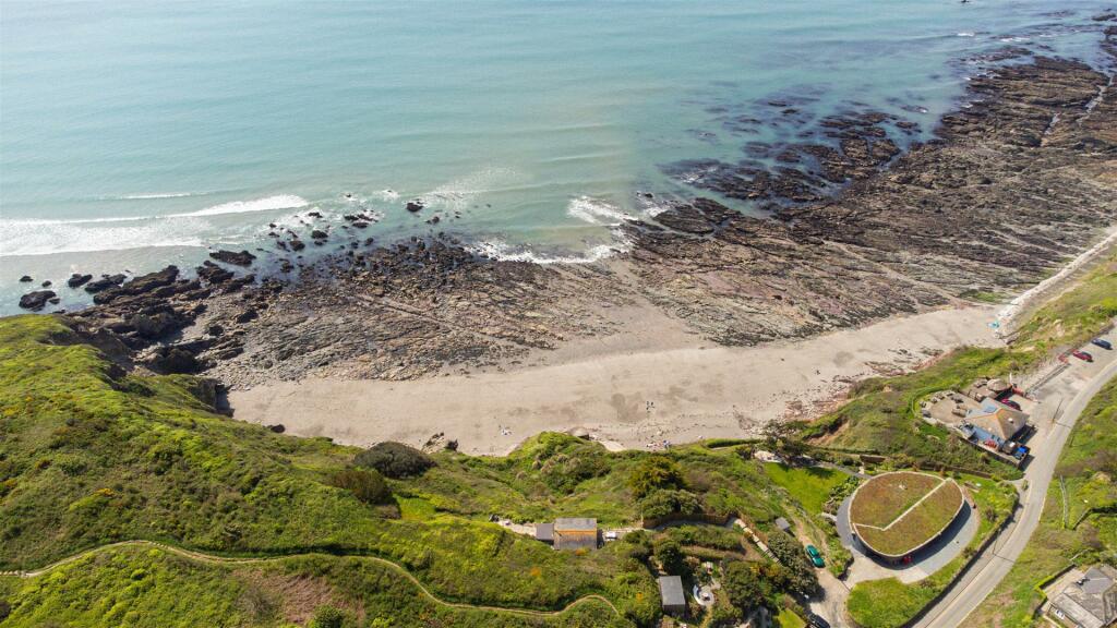beach_house_lodge_10.jpg