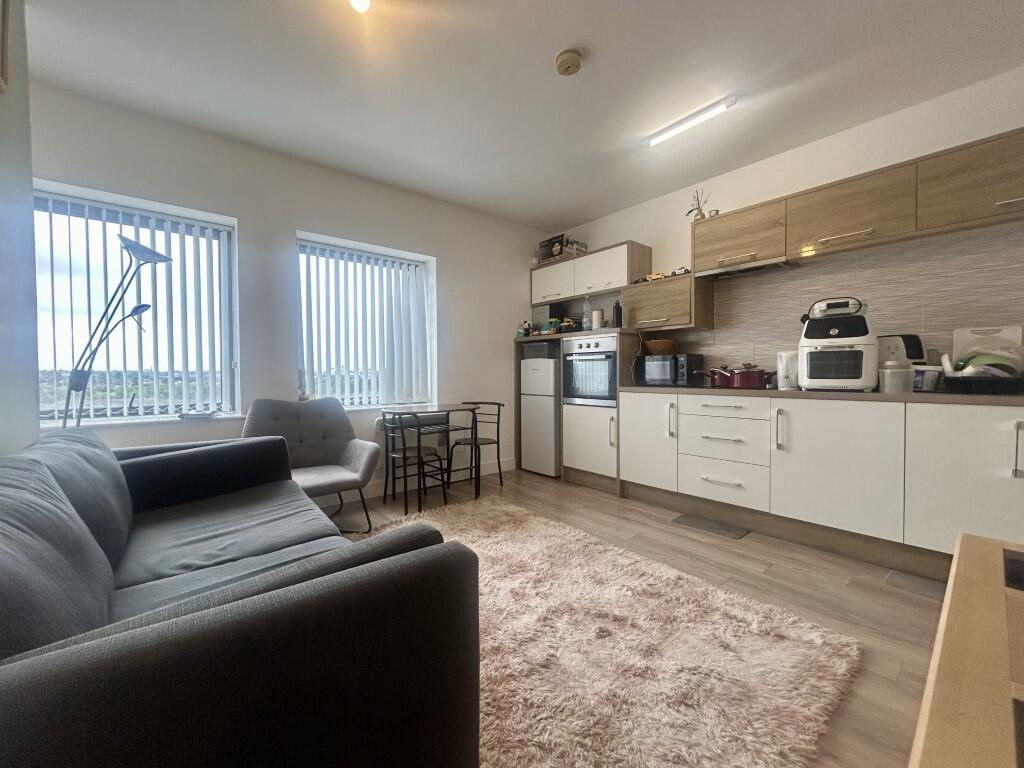 2  Medium  T202507021058.jpg