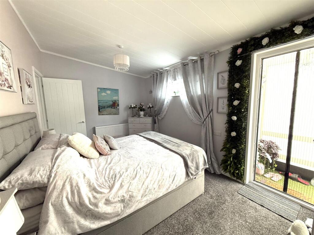 109 ll bed 4.jpeg