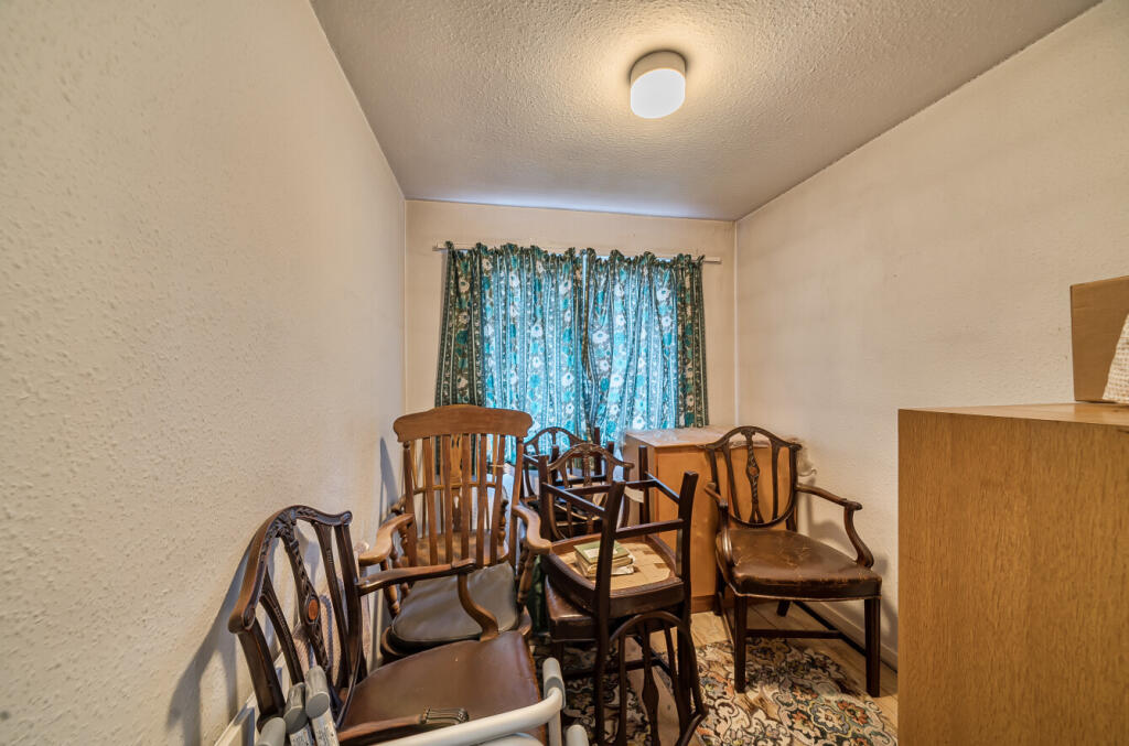 1346134-11-68b1f1...