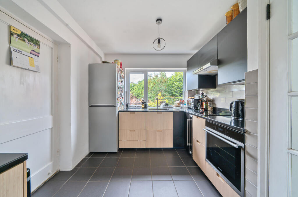 1329834-5-6881042...