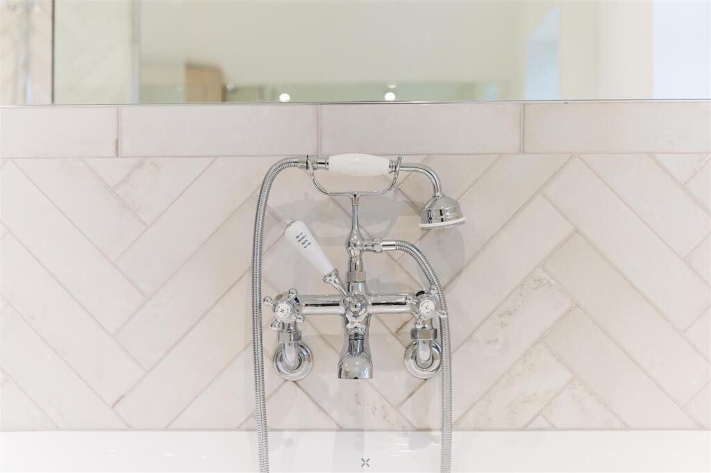 THE AVENUE,13B- (14).jpg