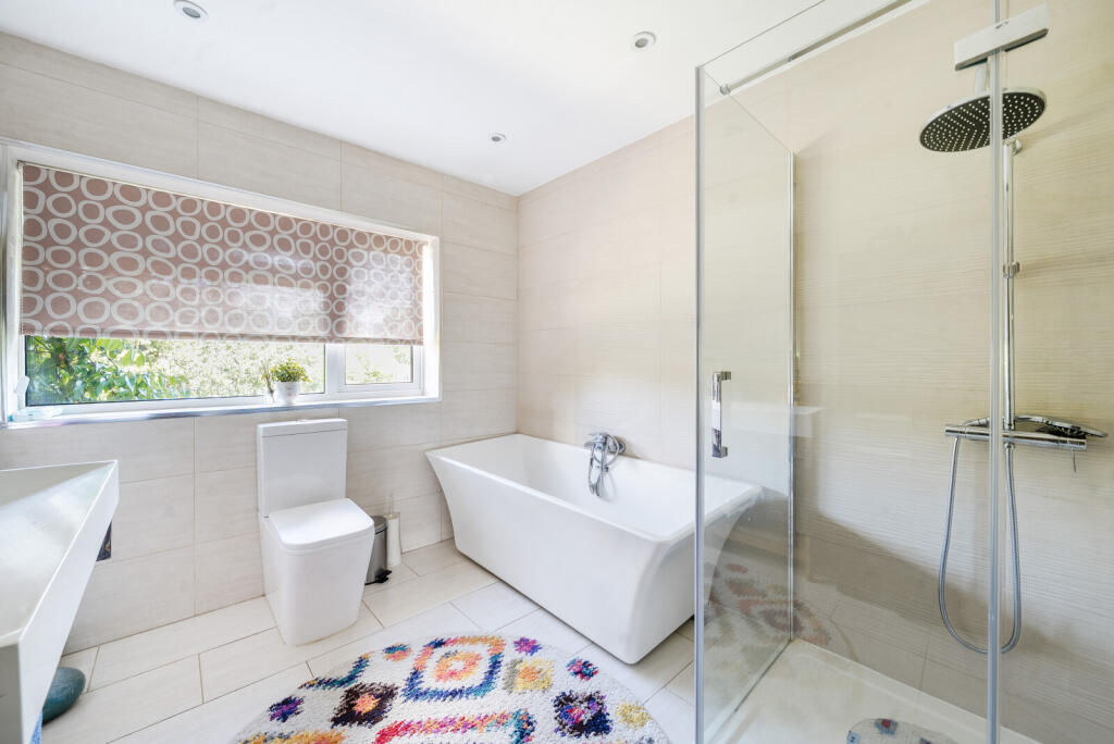 1299911-11-683805...