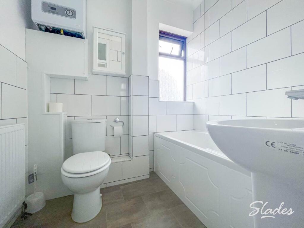 19 florence bathroom