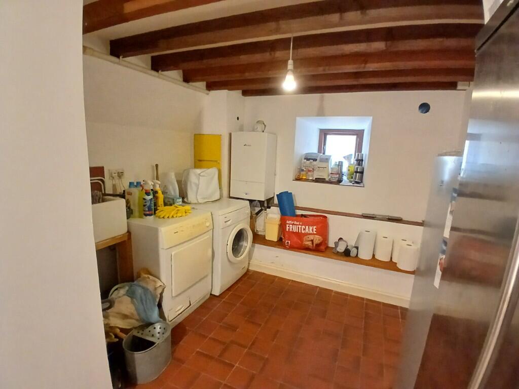 UTILTY ROOM 