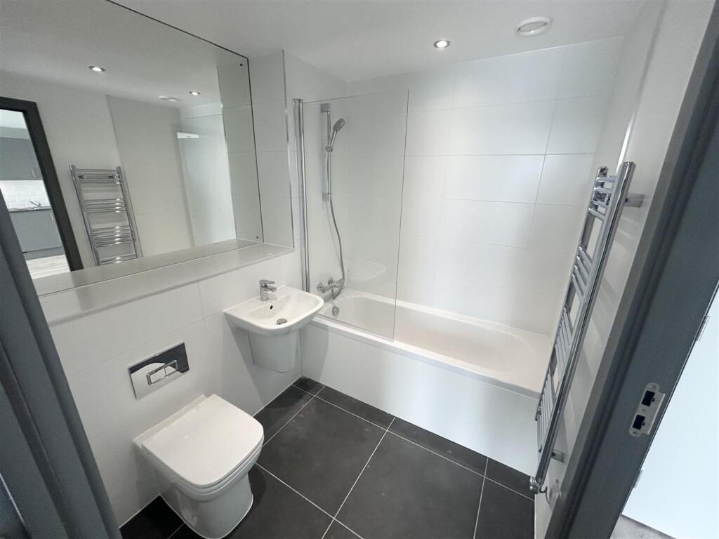 Main Bathroom