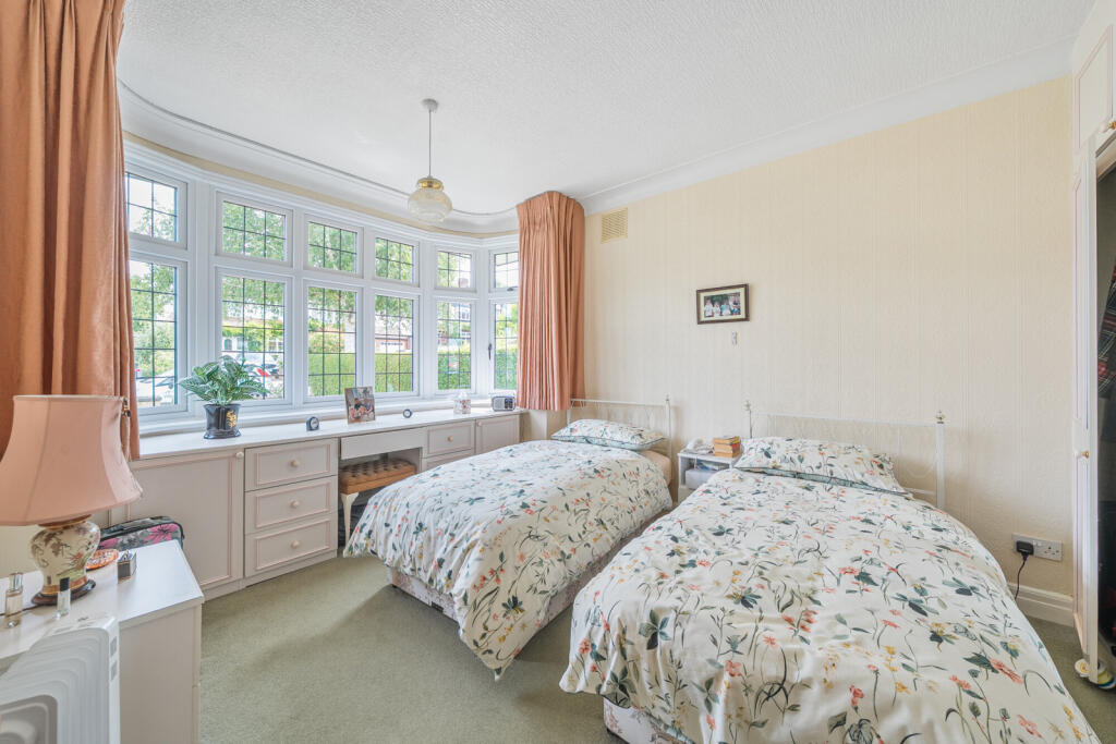 1319158-12-6867b2...