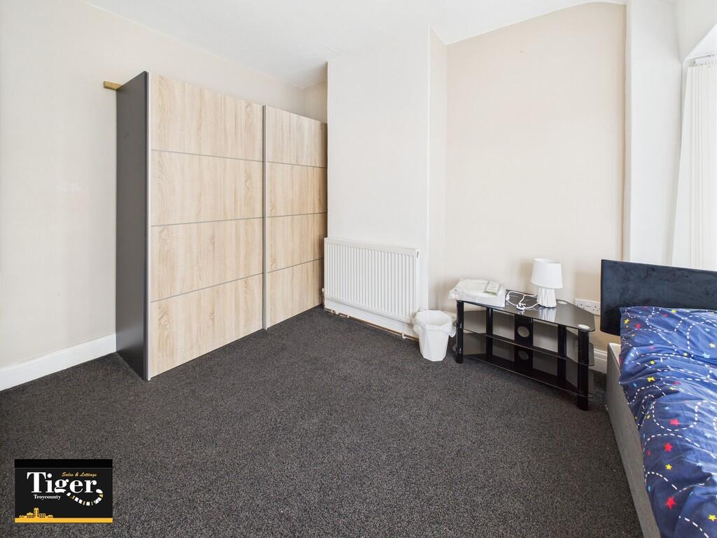 CAM02176G0-PR0627...