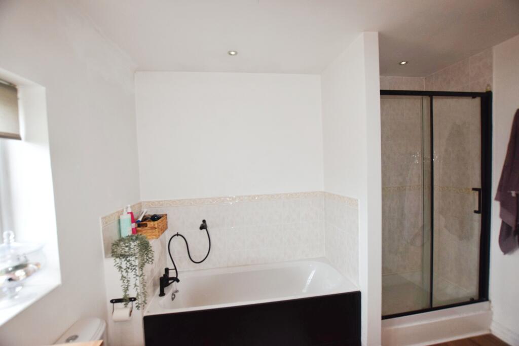 2b1fe359-D836E6C0-33CD-4597-88F0-BB8B7D8E95F4