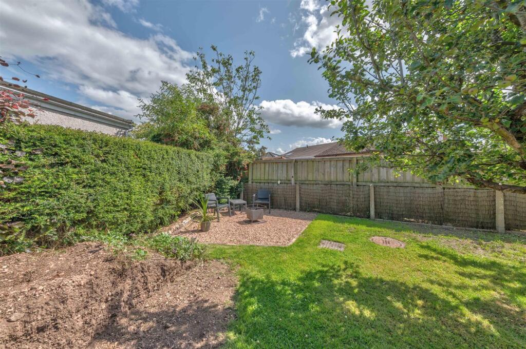 27 Hillview Road Balmullo-14.JPG