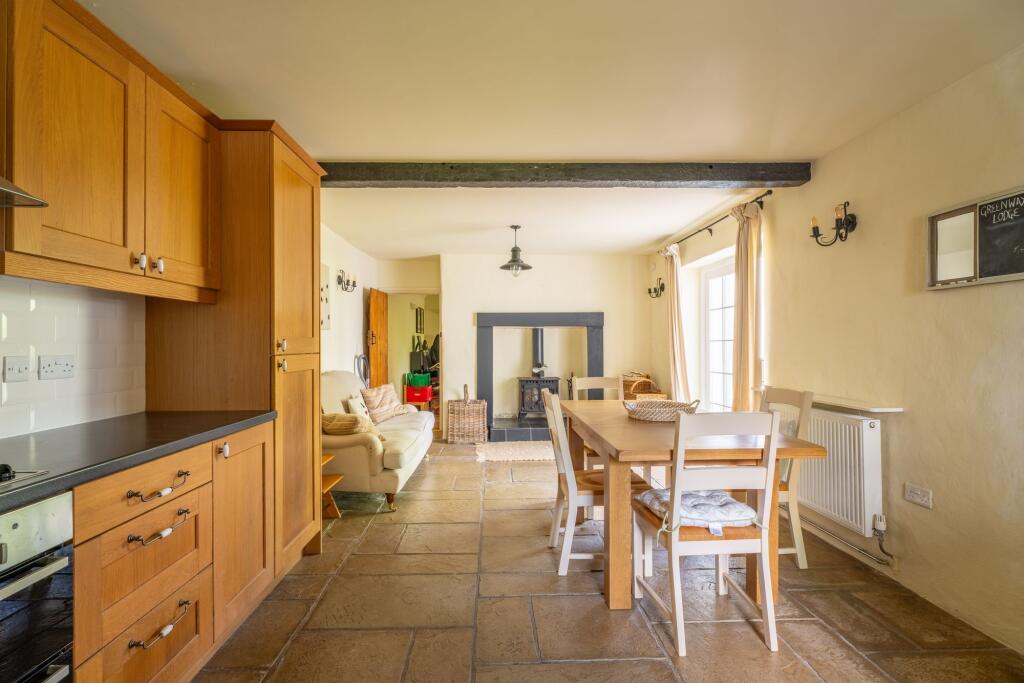 Kitchen &amp; Dining Room