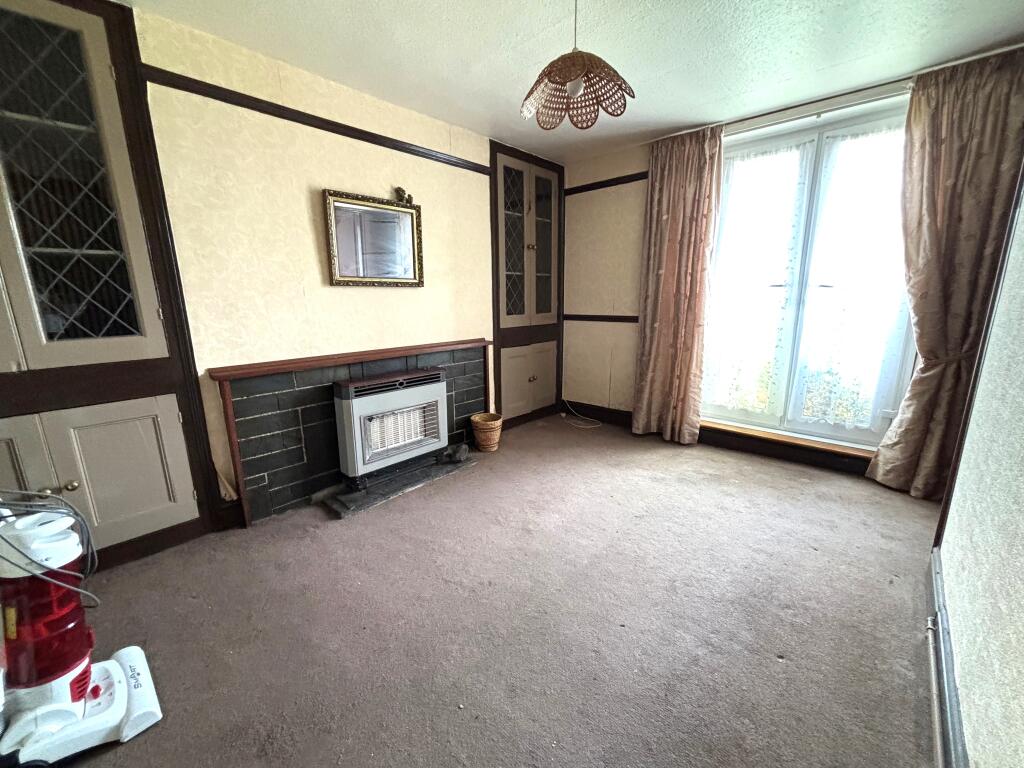 Reception Room T202505220847.jpg