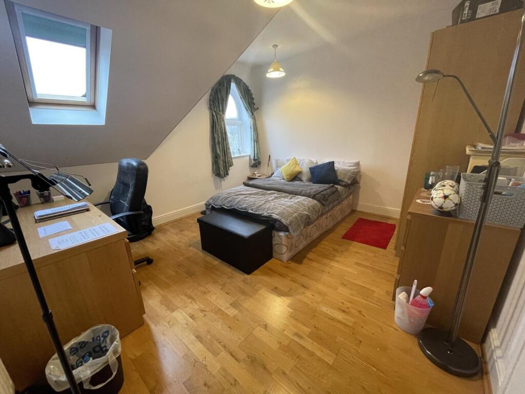 37dr.Room6.jpg