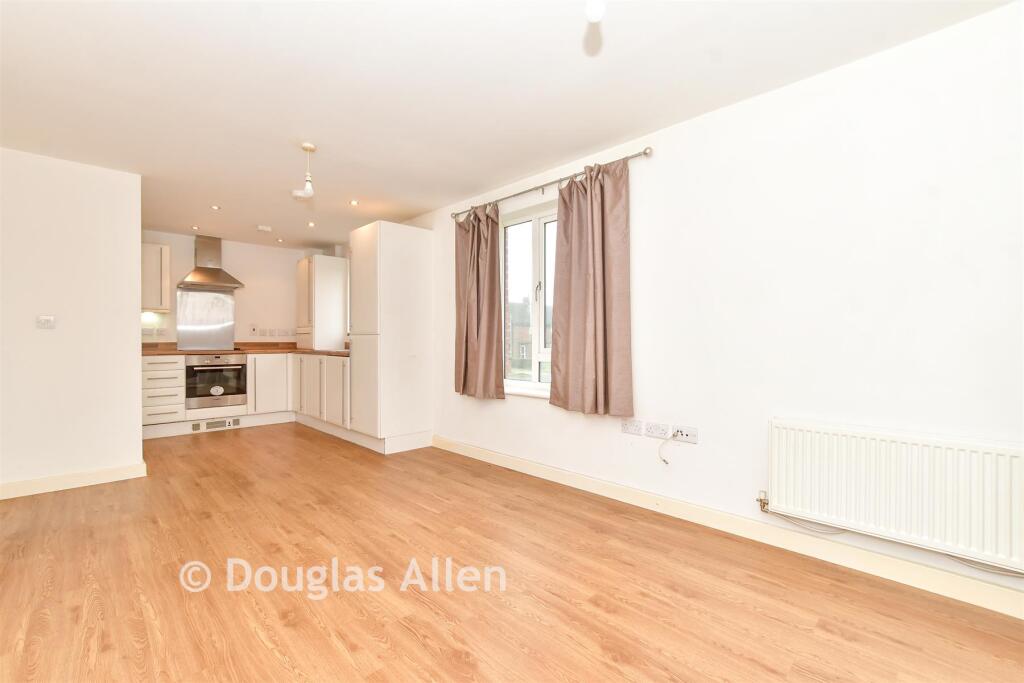 Lounge/Diner/ Kitchen